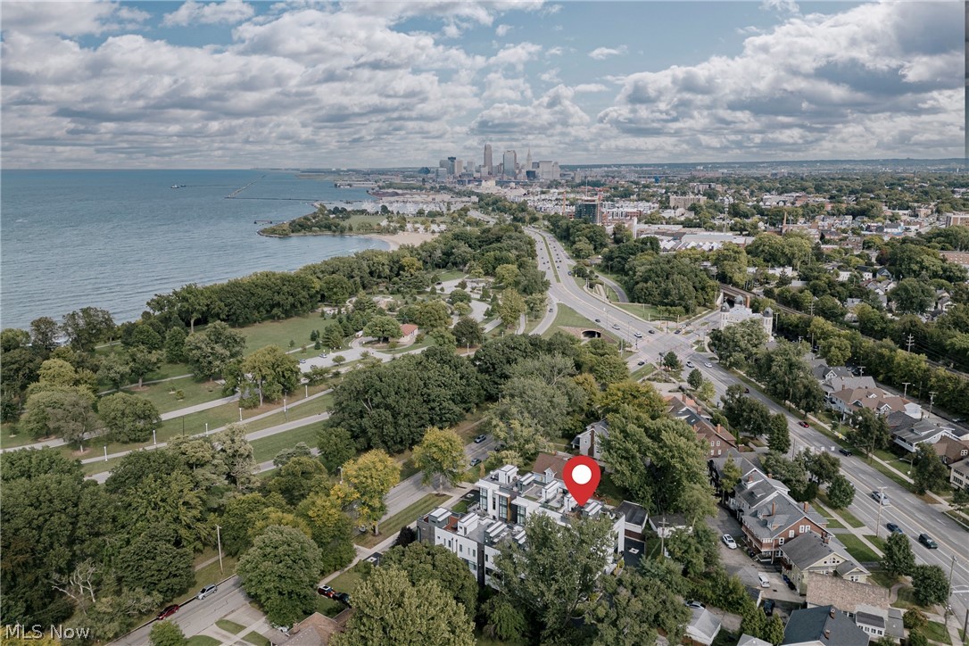 9515 Lake Avenue Cleveland OH 44102