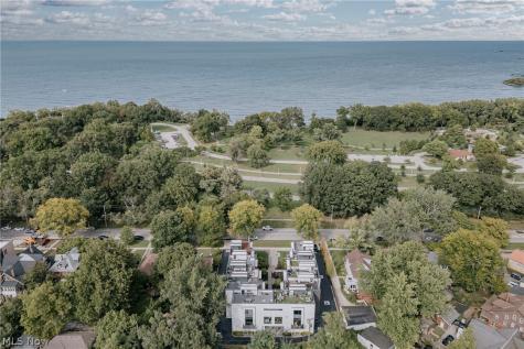 9515 Lake Avenue Cleveland OH 44102