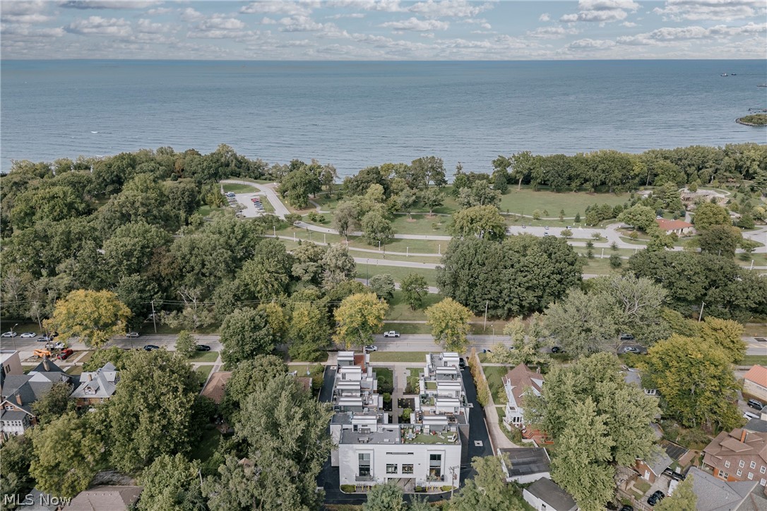9515 Lake Avenue Cleveland OH 44102