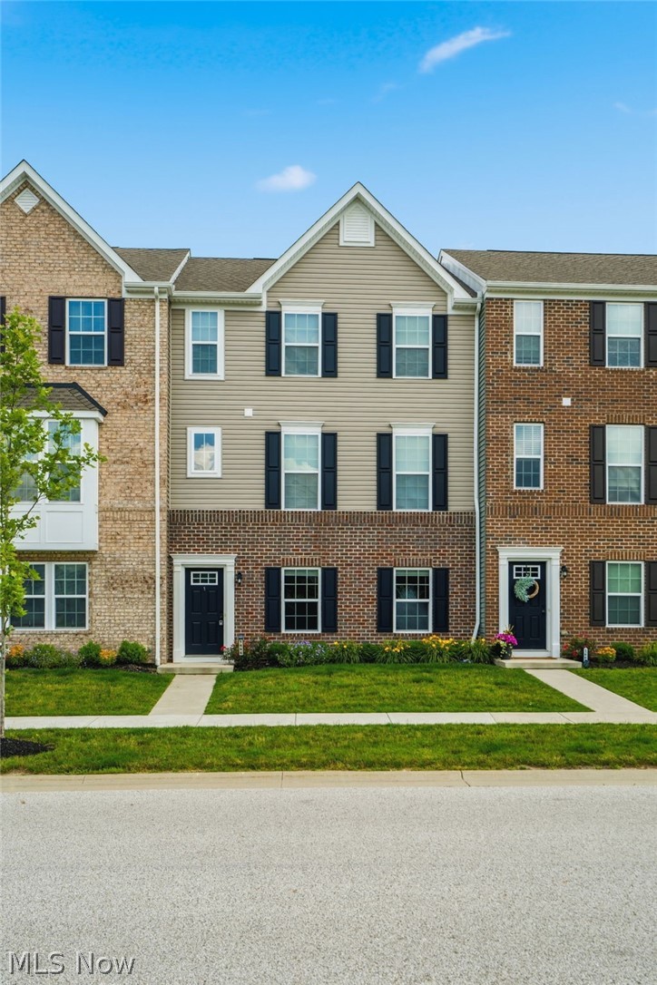 1666 N Eckert Lane Akron OH 44313