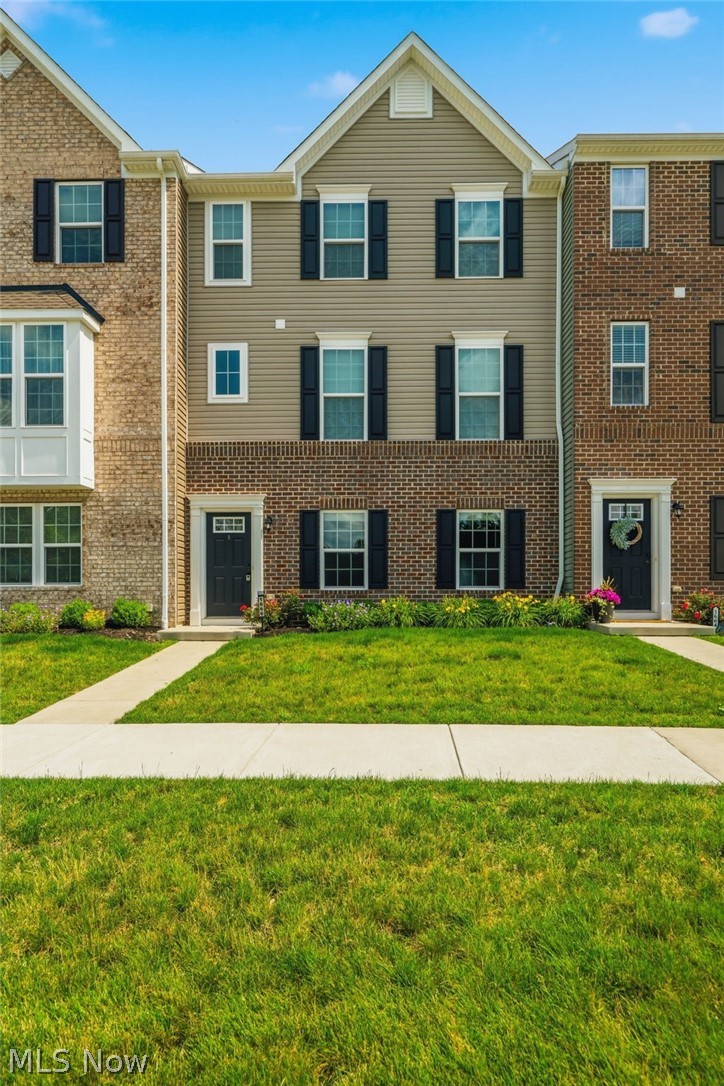 1666 N Eckert Lane Akron OH 44313