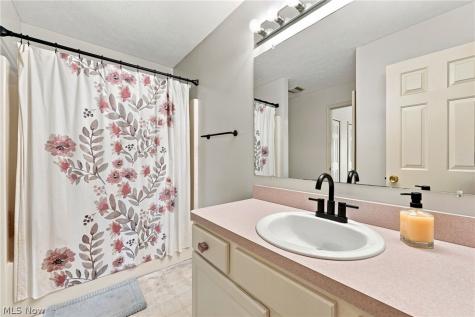 841 Overlook Ridge Drive Cleveland OH 44109