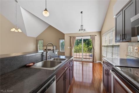 312 Lake Breeze Cove Eastlake OH 44095