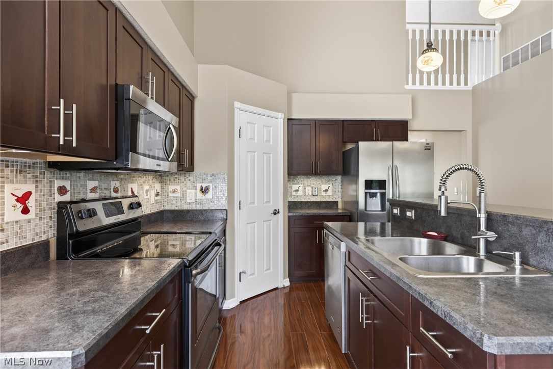 312 Lake Breeze Cove Eastlake OH 44095