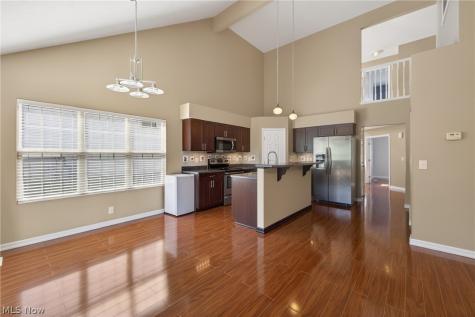 312 Lake Breeze Cove Eastlake OH 44095