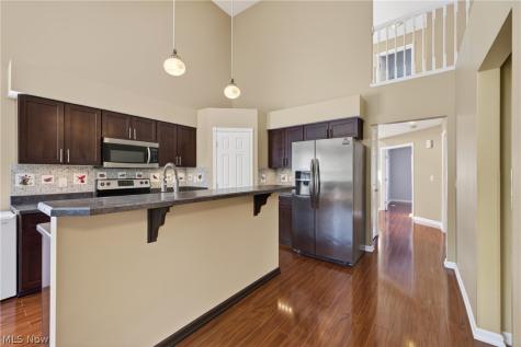 312 Lake Breeze Cove Eastlake OH 44095