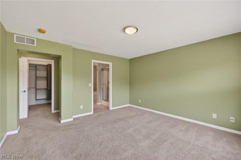 312 Lake Breeze Cove Eastlake OH 44095