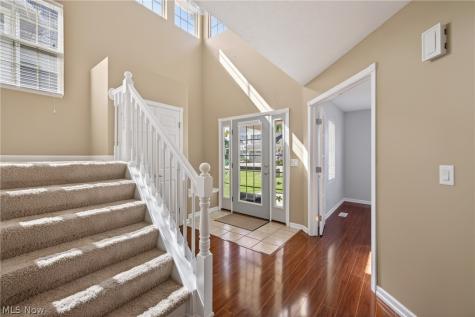312 Lake Breeze Cove Eastlake OH 44095