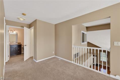 312 Lake Breeze Cove Eastlake OH 44095