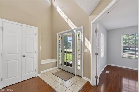 312 Lake Breeze Cove Eastlake OH 44095