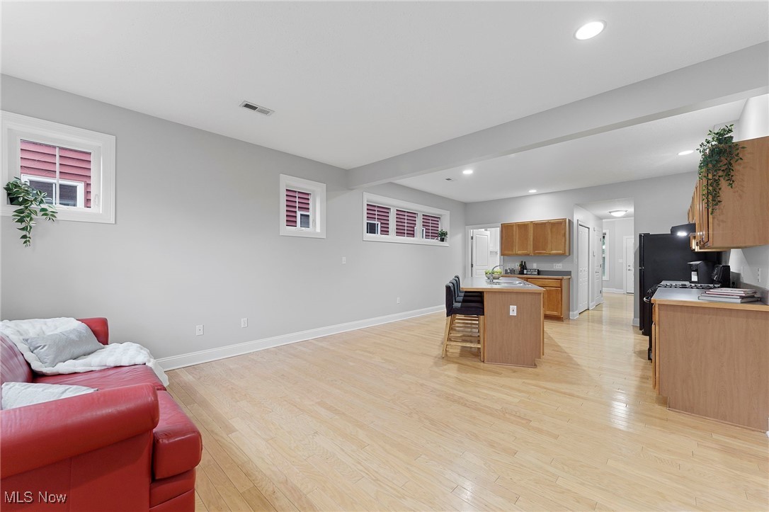 2013 W 58th Street Cleveland OH 44102