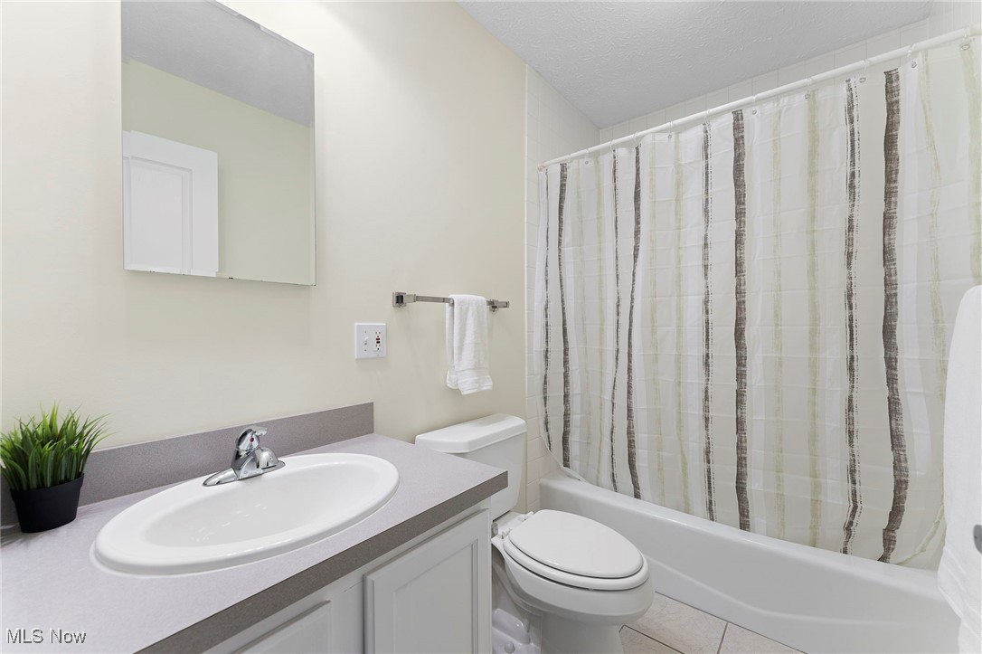 2013 W 58th Street Cleveland OH 44102