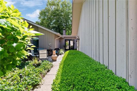 731 Creekside Drive Aurora OH 44202