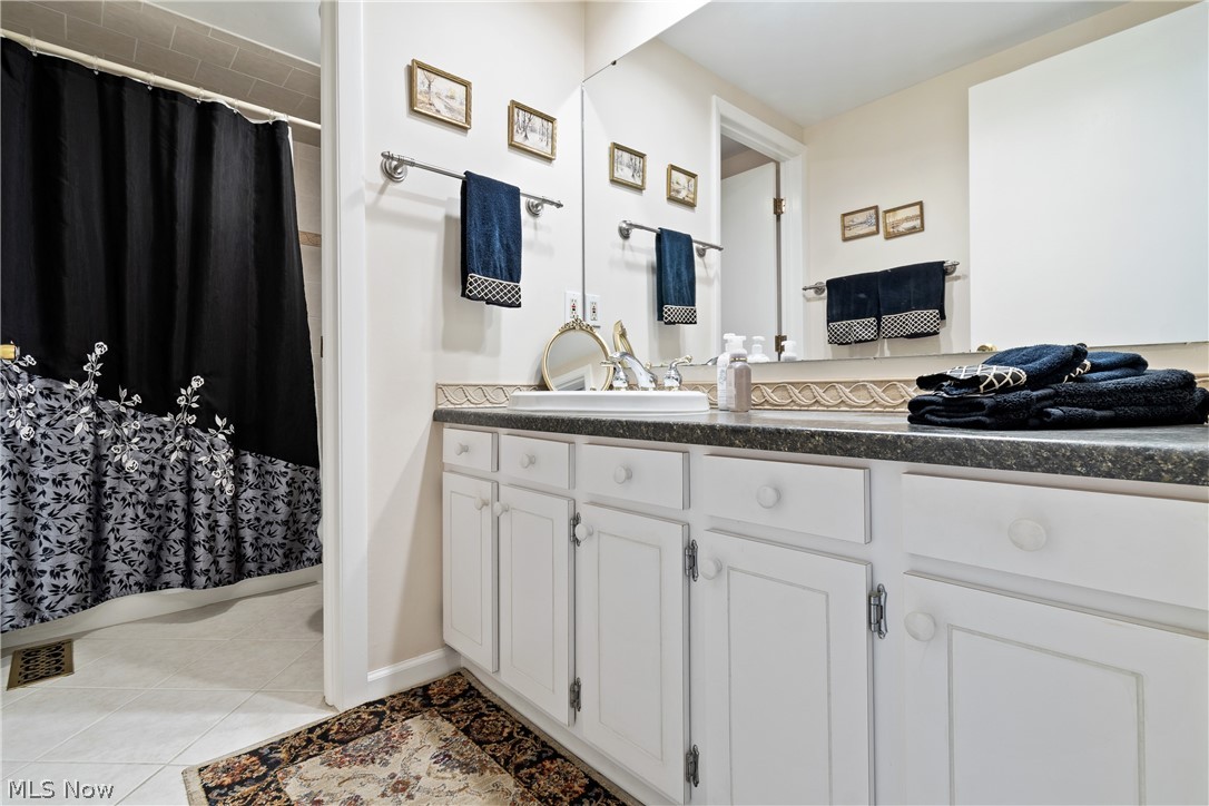 731 Creekside Drive Aurora OH 44202