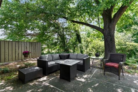731 Creekside Drive Aurora OH 44202