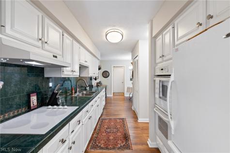 731 Creekside Drive Aurora OH 44202