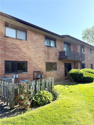 24665 Clareshire Drive North Olmsted OH 44070