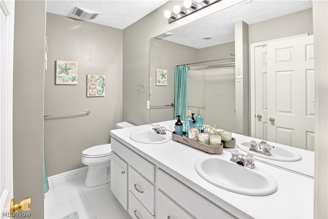 1557 N Yorkshire Drive Broadview Heights OH 44147
