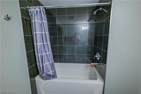 1237 Washington Avenue Cleveland OH 44113