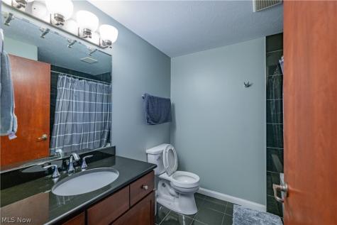 1237 Washington Avenue Cleveland OH 44113