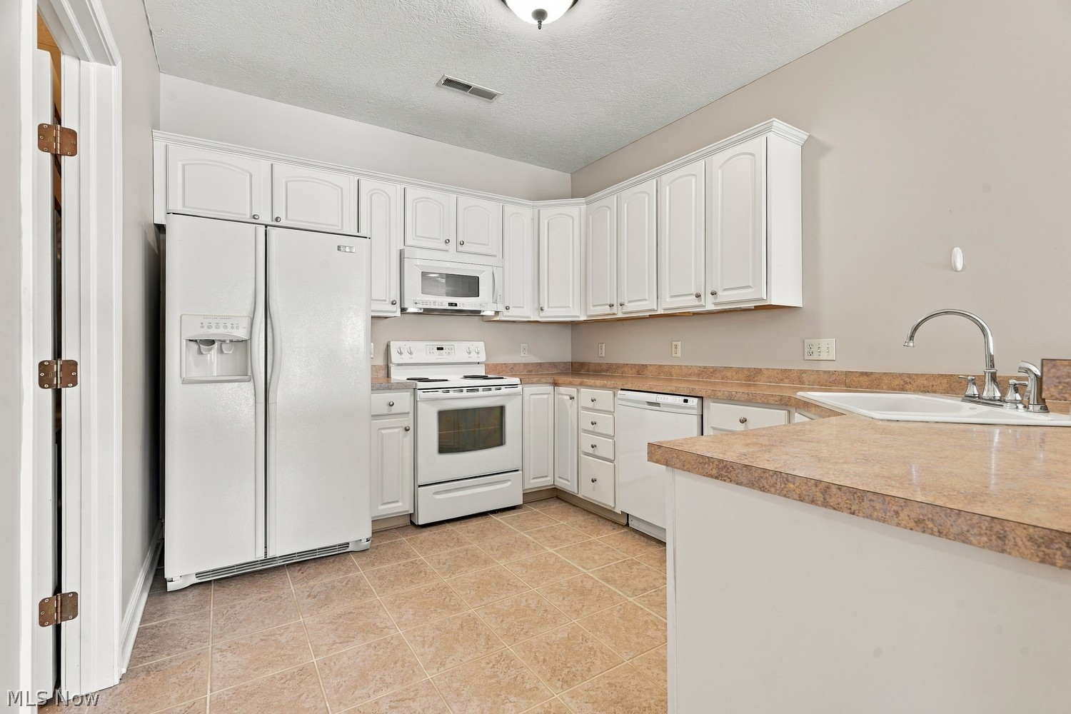 4252 Greenway Trail Street NW Massillon OH 44647