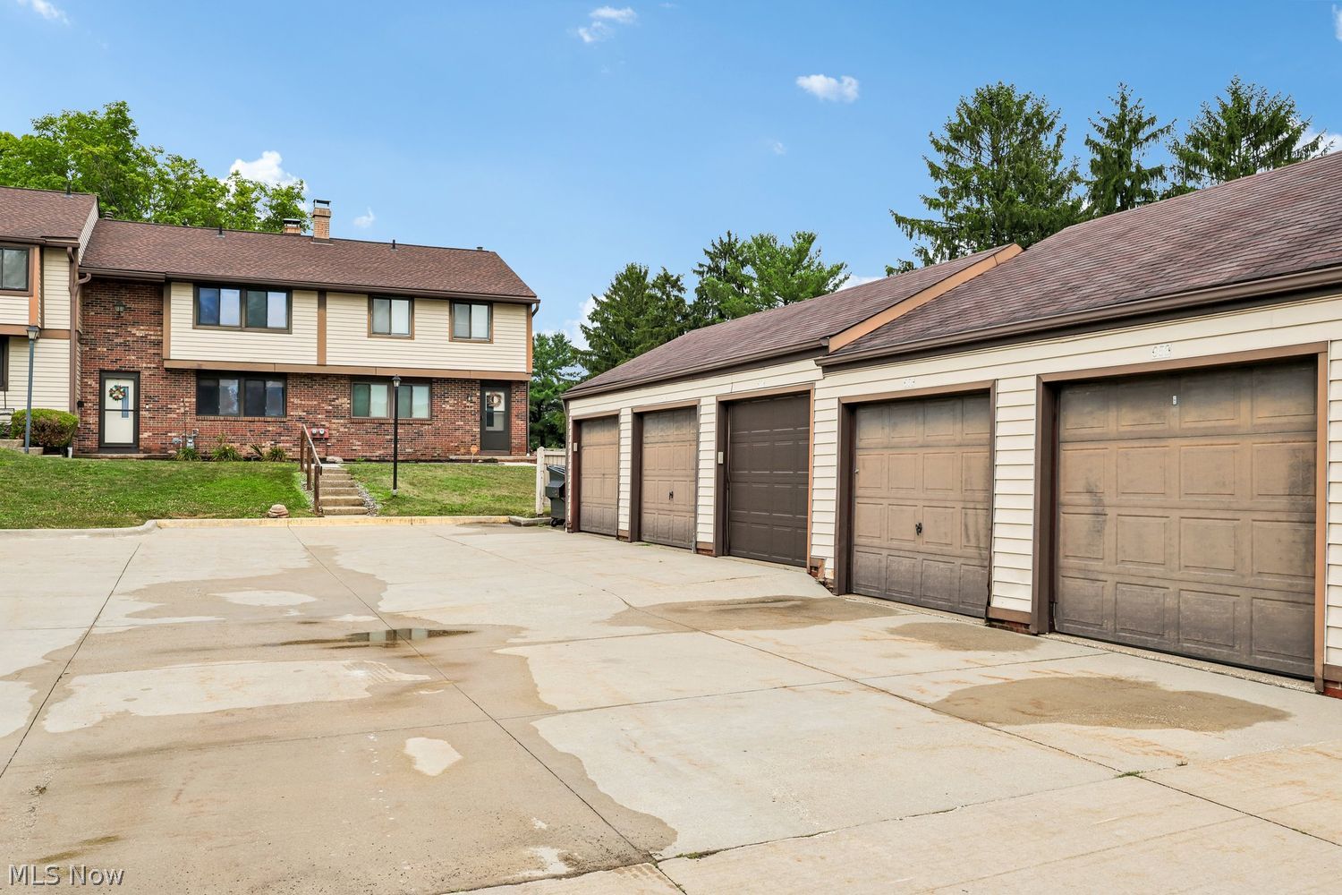 958 Hampton Ridge Drive Akron OH 44313