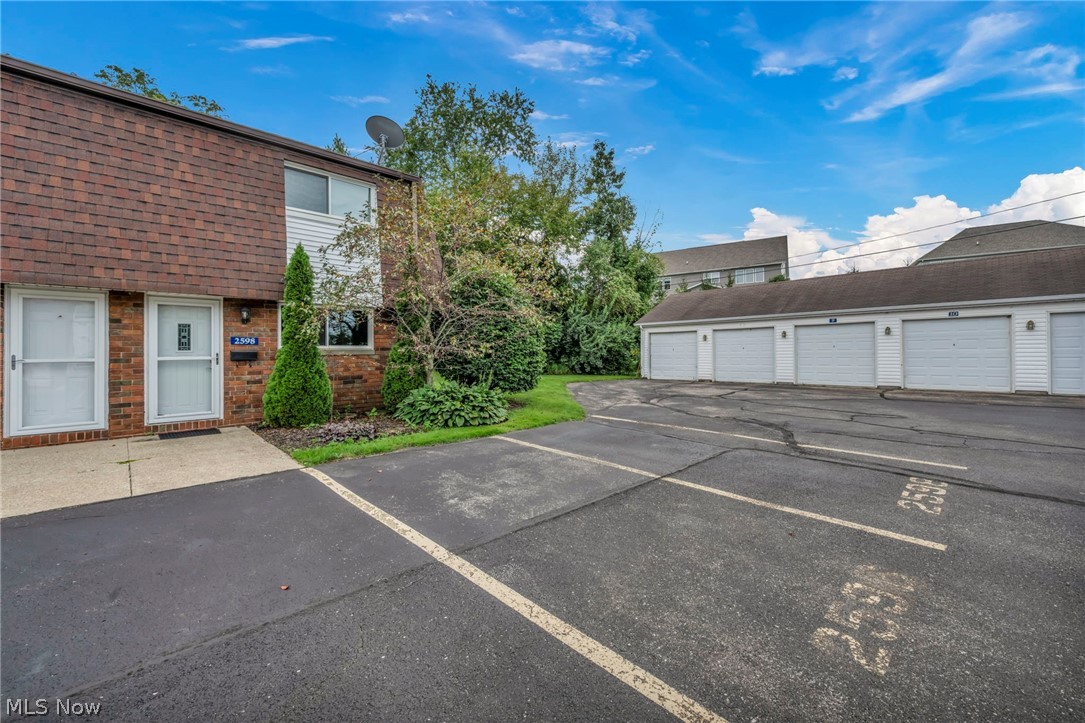 2598 Shakespeare Lane Avon OH 44011