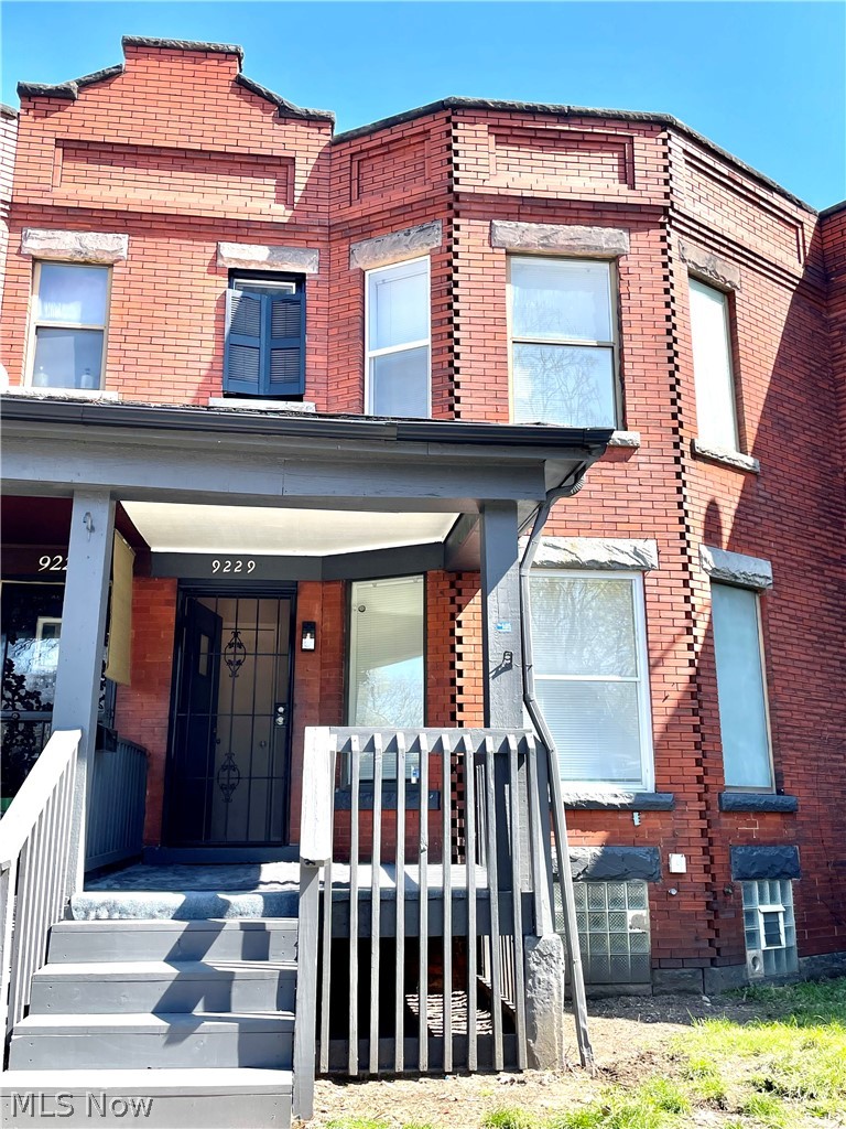 9229 Rosalind Avenue Cleveland OH 44106