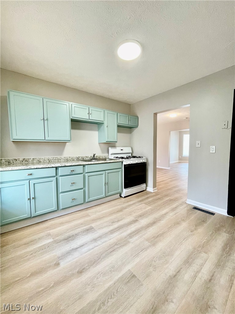 9229 Rosalind Avenue Cleveland OH 44106