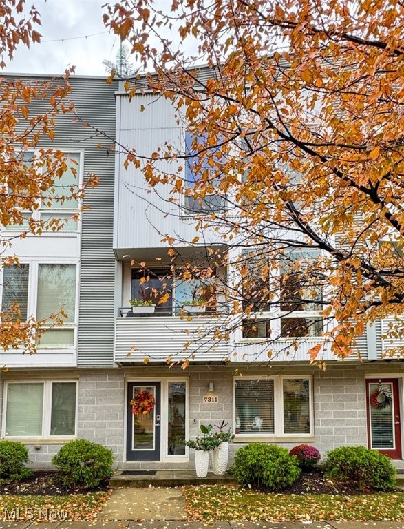 7311 Father Frascati Avenue Cleveland OH 44102