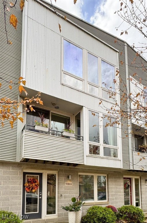 7311 Father Frascati Avenue Cleveland OH 44102