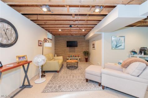 2114 W Reserve Circle Avon OH 44011