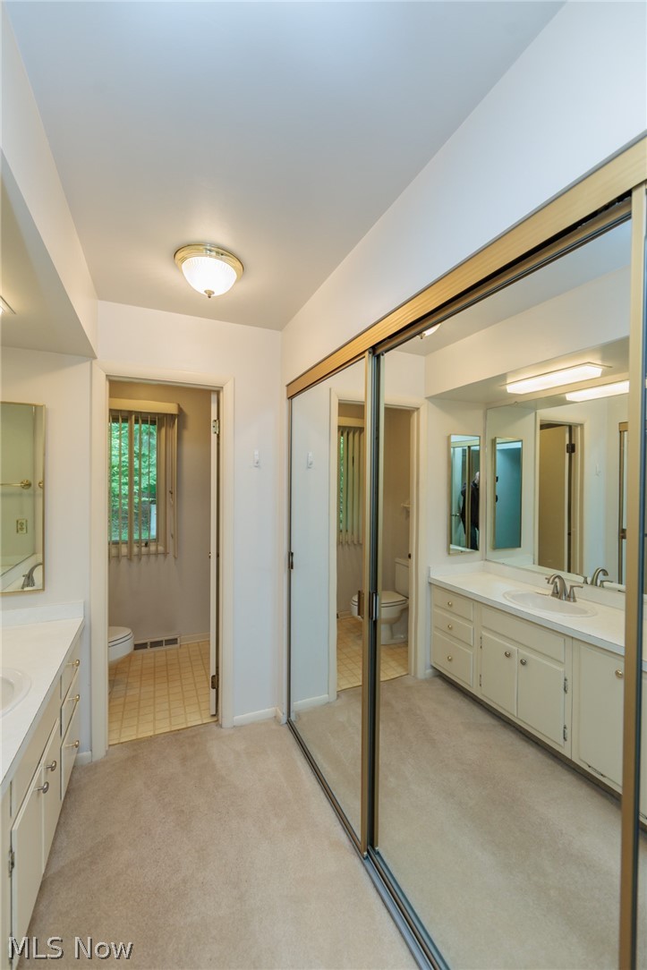 928 Trimble Place Sagamore Hills OH 44067