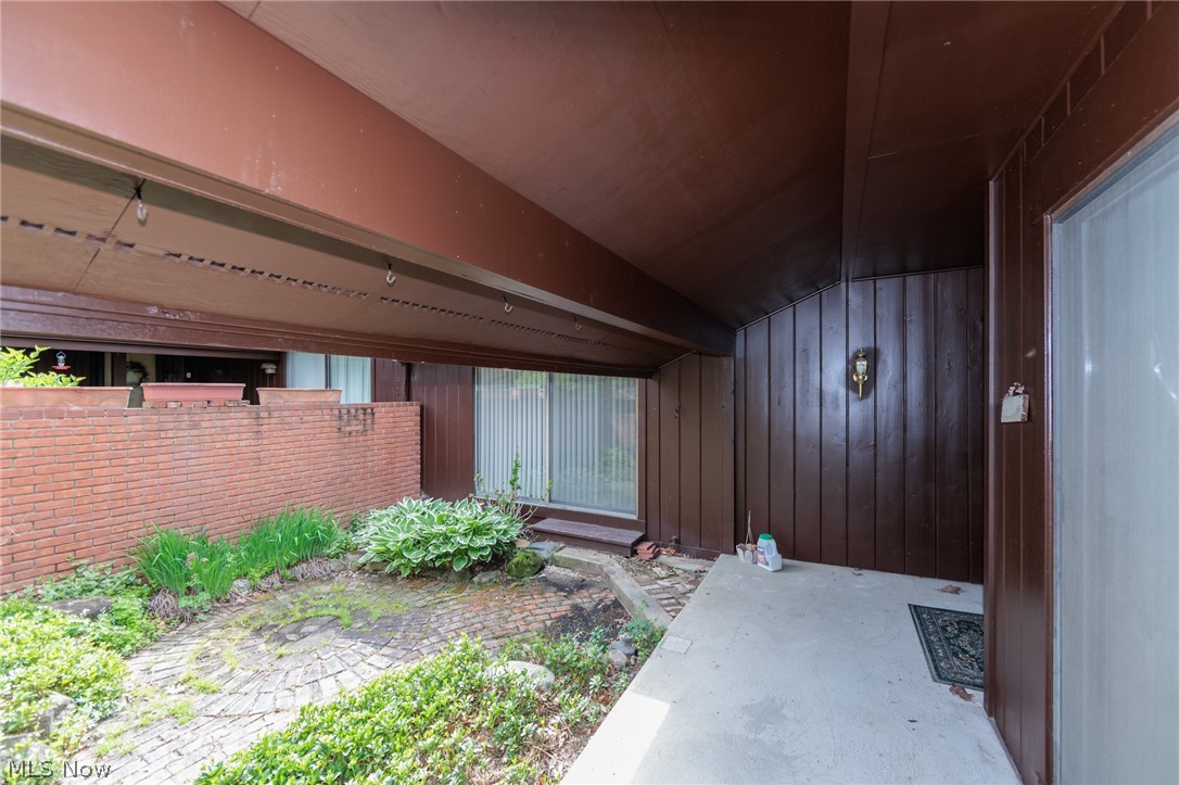 928 Trimble Place Sagamore Hills OH 44067