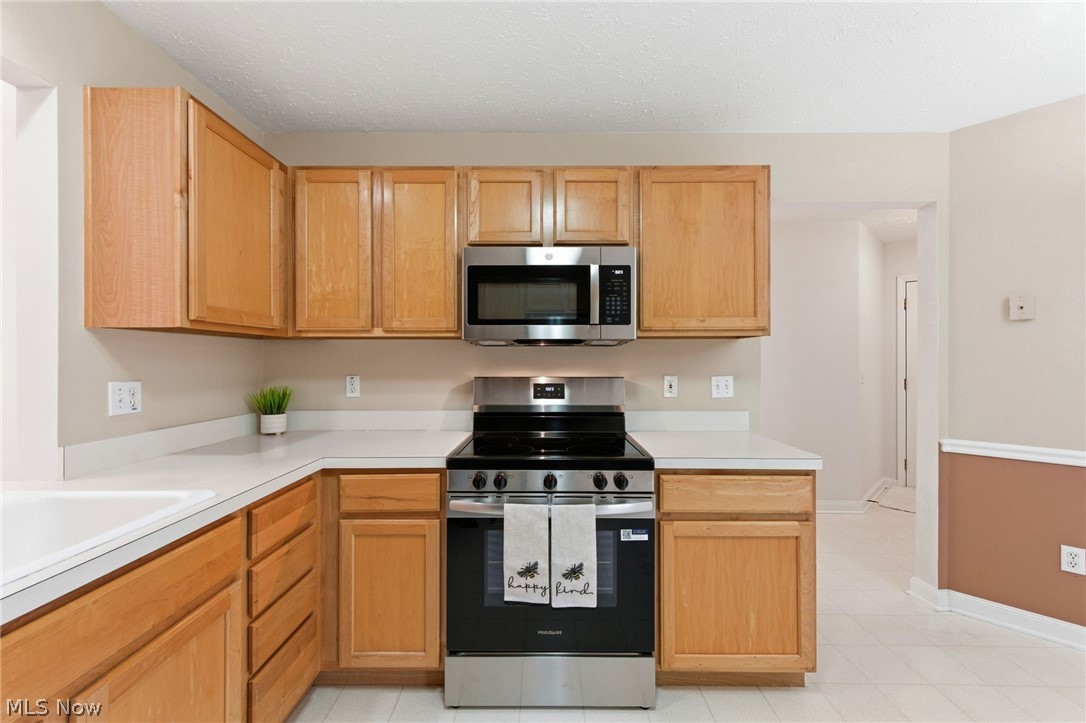 33817 Honeysuckle Lane North Ridgeville OH 44039