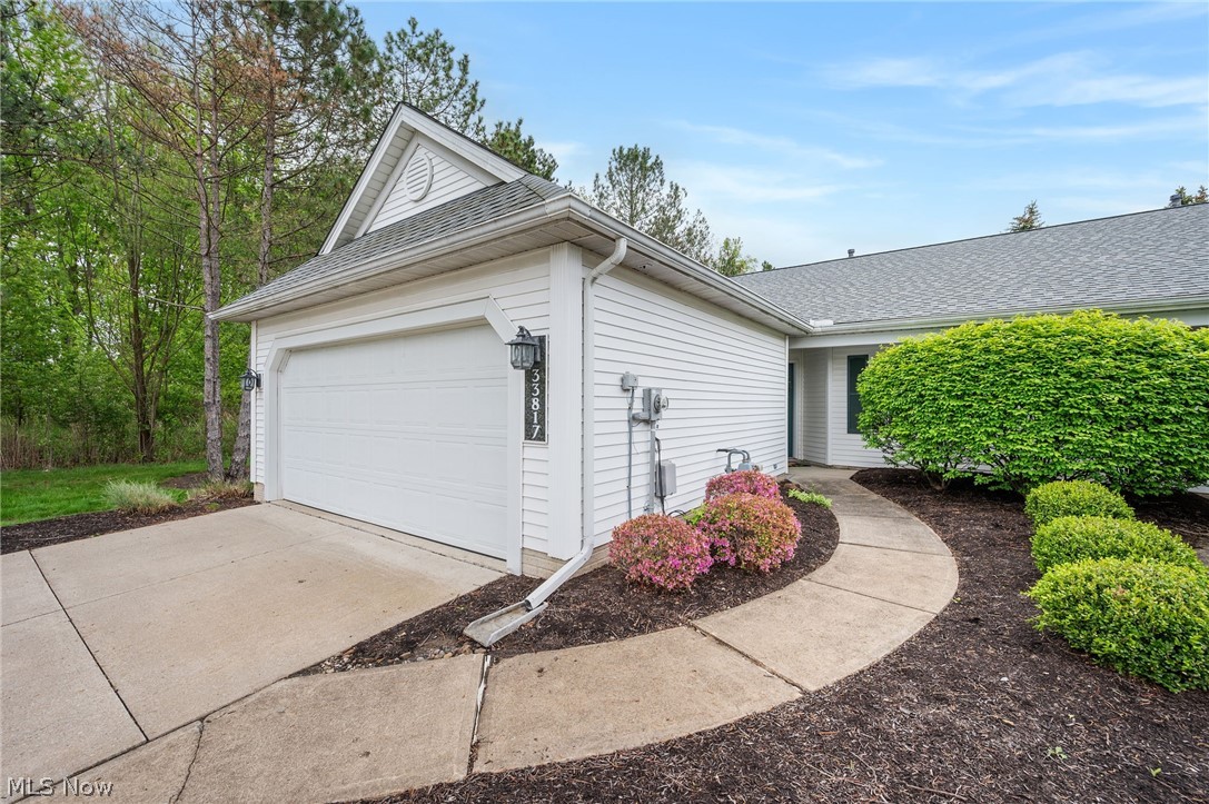33817 Honeysuckle Lane North Ridgeville OH 44039