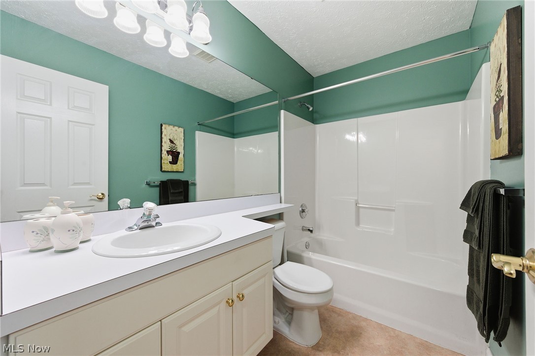 33817 Honeysuckle Lane North Ridgeville OH 44039