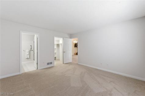 33817 Honeysuckle Lane North Ridgeville OH 44039