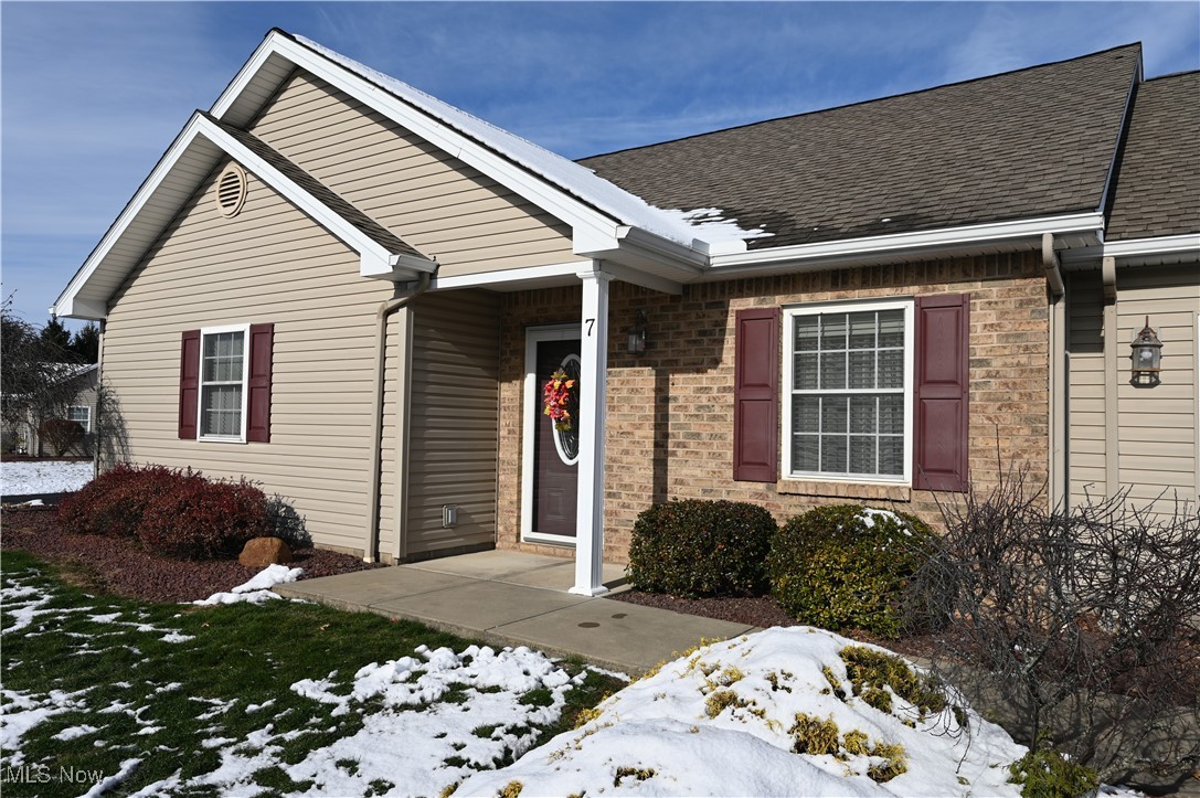 170 Sandy Court New Middletown OH 44442