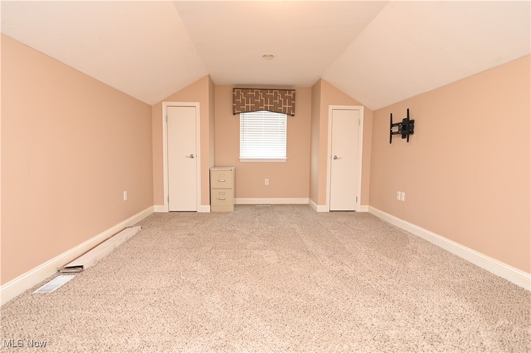 170 Sandy Court New Middletown OH 44442