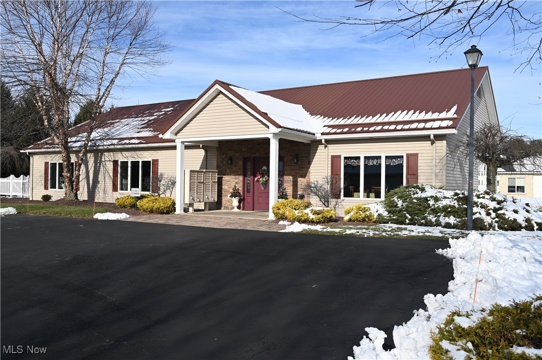 170 Sandy Court New Middletown OH 44442