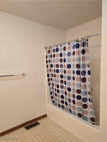 68 Starboard Circle Akron OH 44319