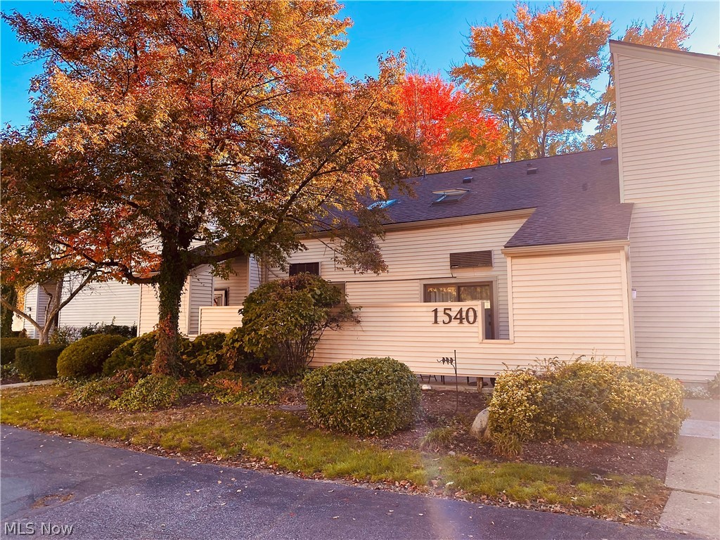 1540 Cedarwood Drive Westlake OH 44145