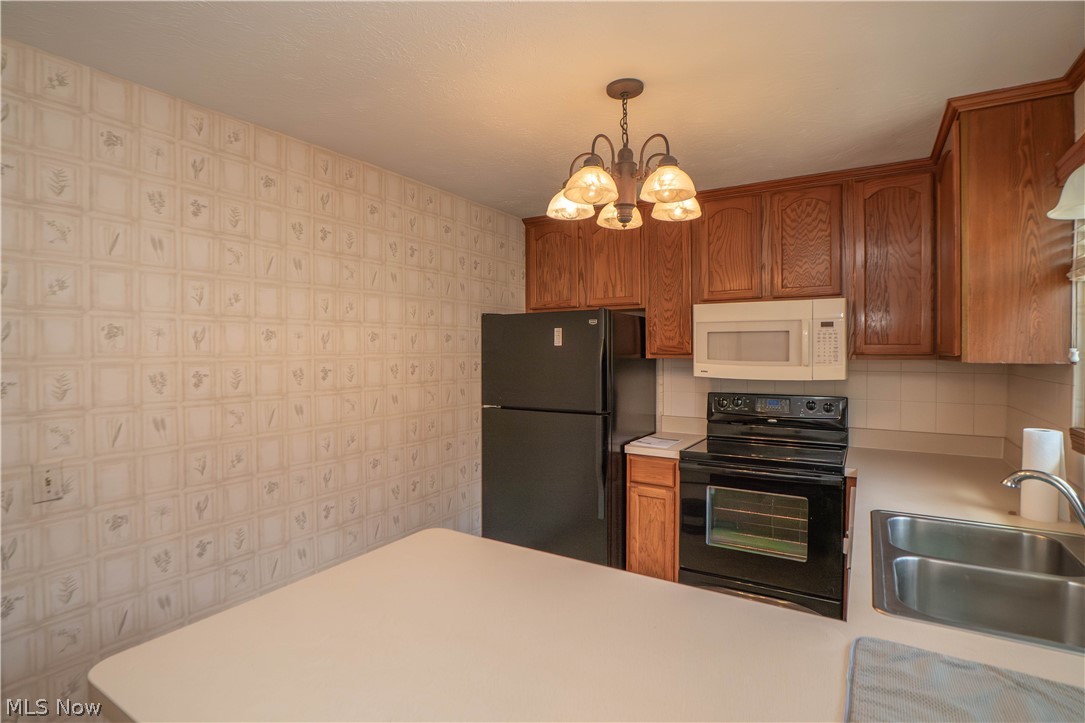 1836 Beechwood Avenue NE North Canton OH 44720
