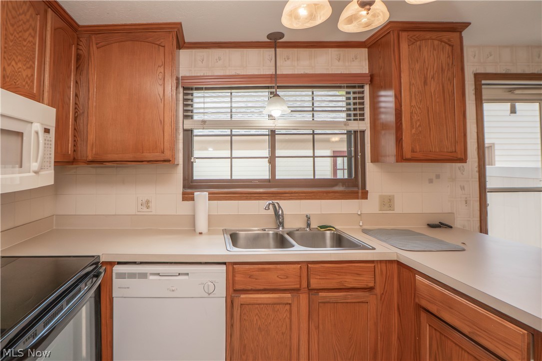 1836 Beechwood Avenue NE North Canton OH 44720