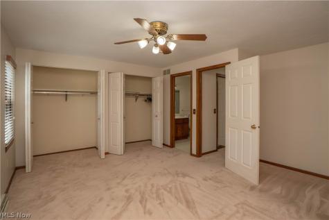 1836 Beechwood Avenue NE North Canton OH 44720