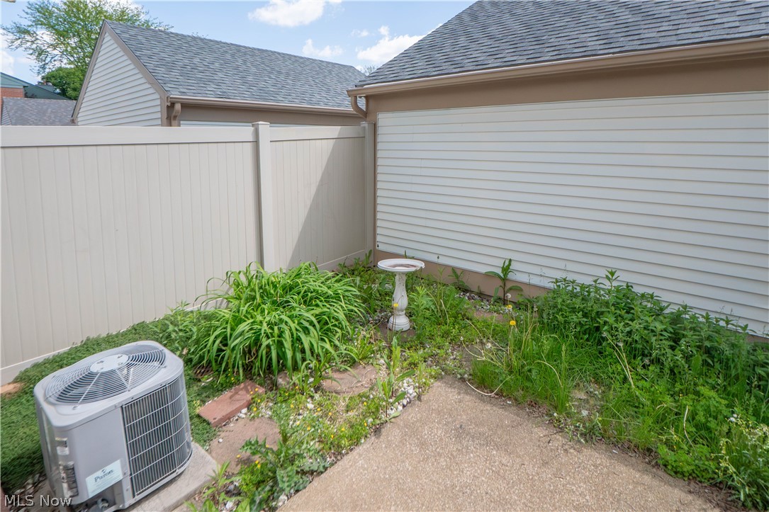 1836 Beechwood Avenue NE North Canton OH 44720