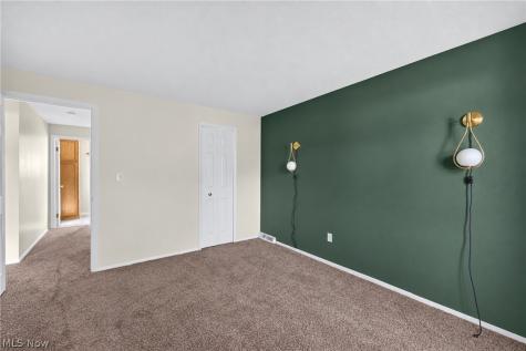 26534 Sussex Drive Olmsted Falls OH 44138