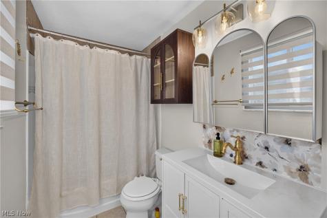 26534 Sussex Drive Olmsted Falls OH 44138