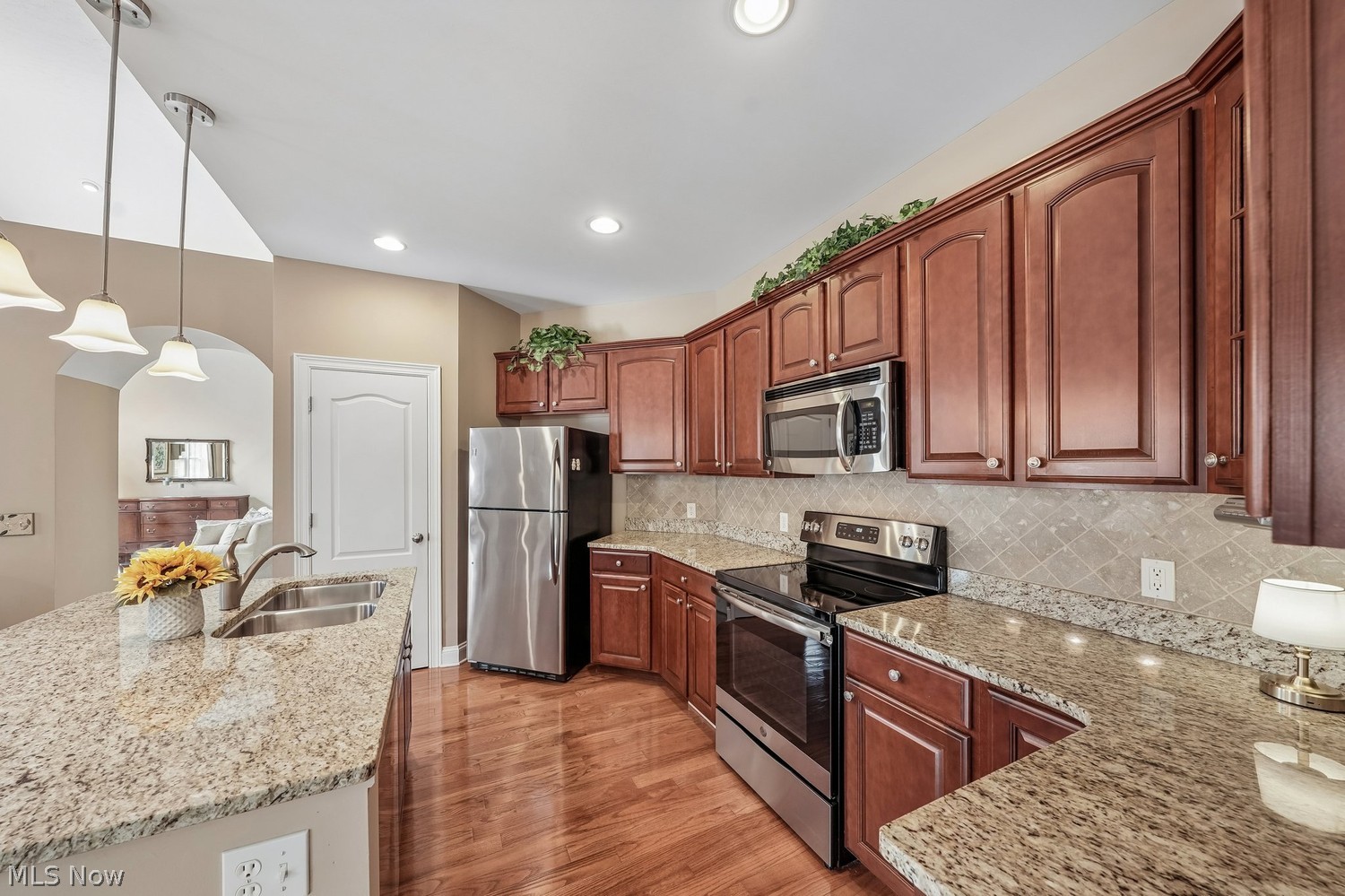 427 Creekside Drive Mayfield Heights OH 44143